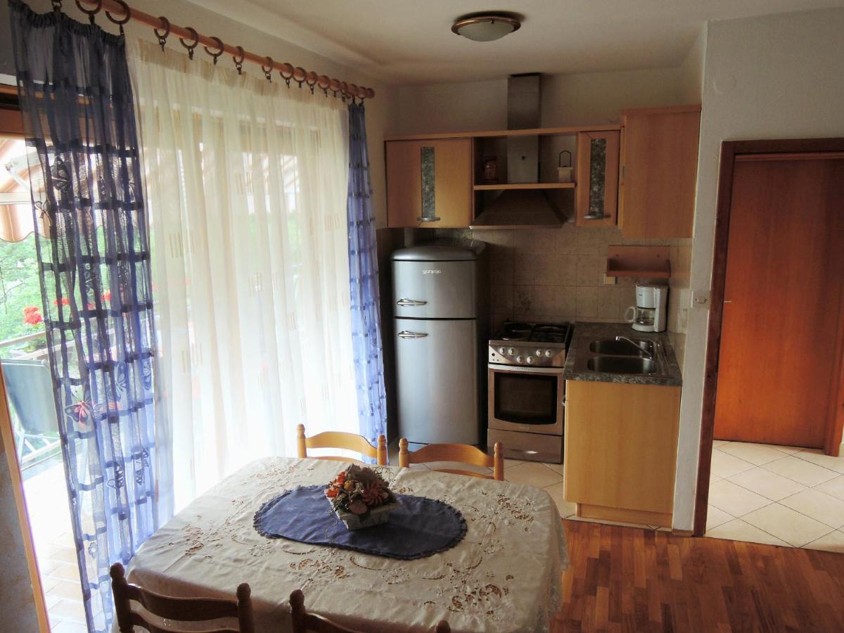 Apartments Sabina I Grapes Malinska Eksteriør bilde