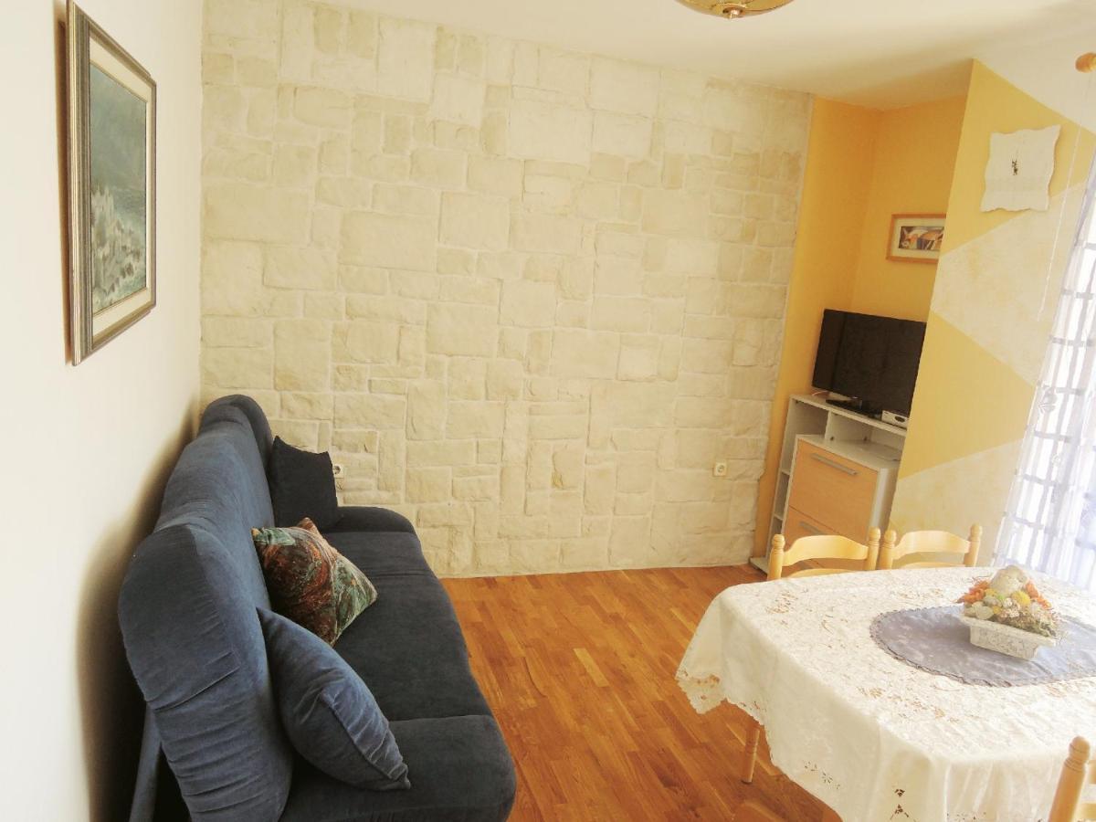 Apartments Sabina I Grapes Malinska Eksteriør bilde